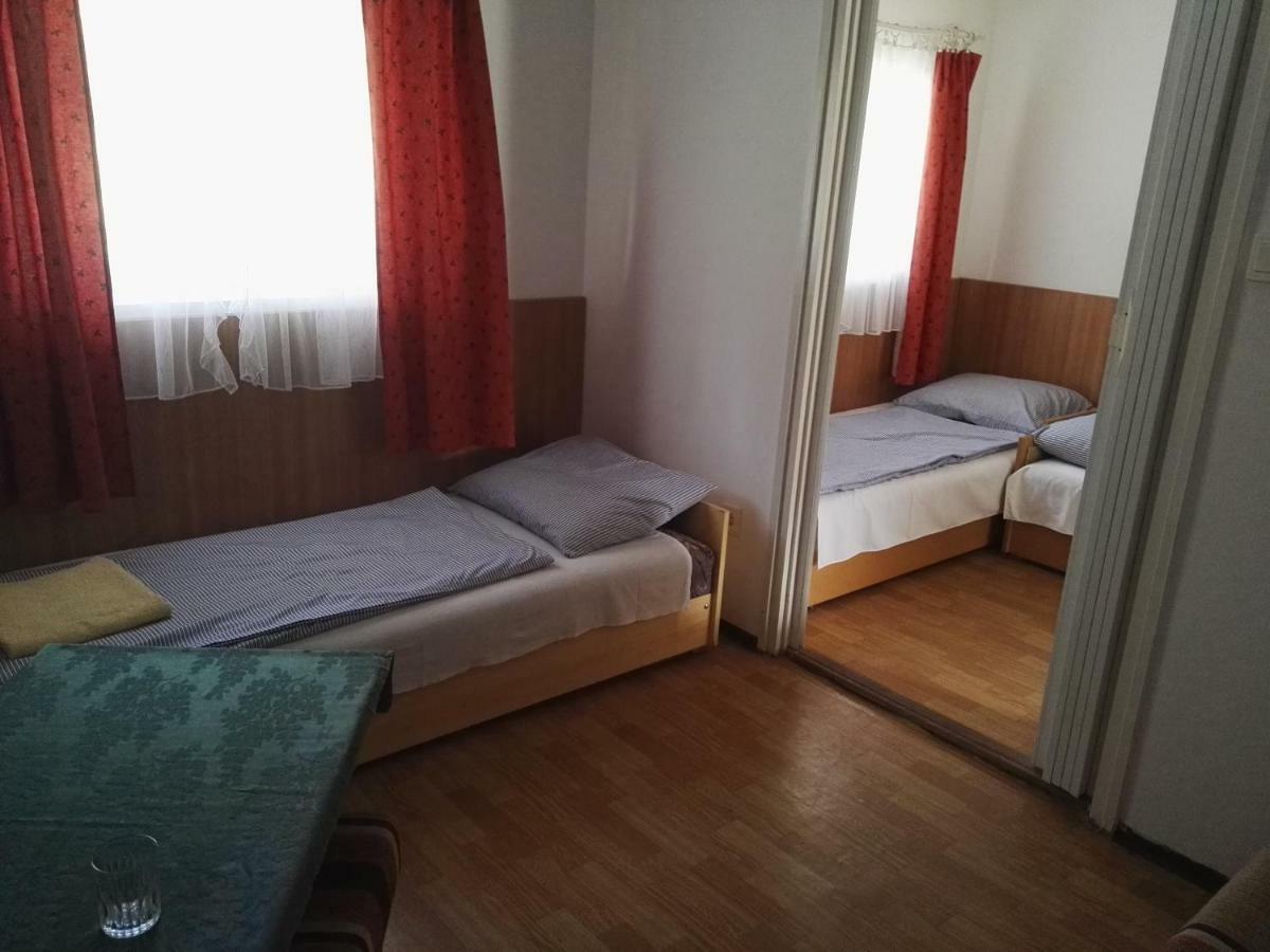 Vadasa Motel Es Etterem Hegyhátszentjakab 외부 사진